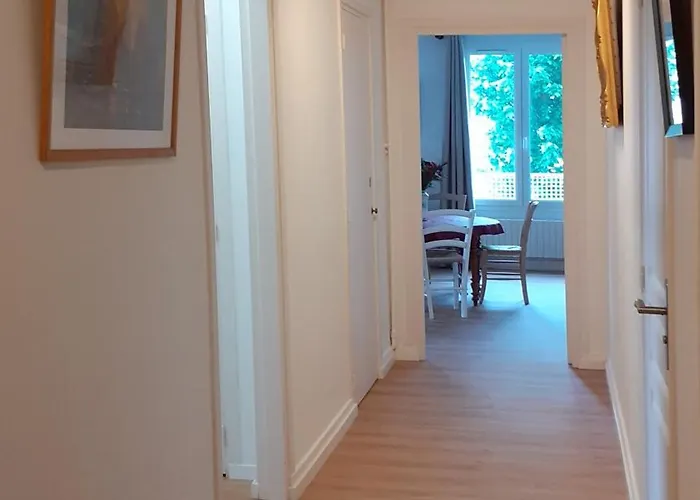 Le Quai De Juillet * カーン