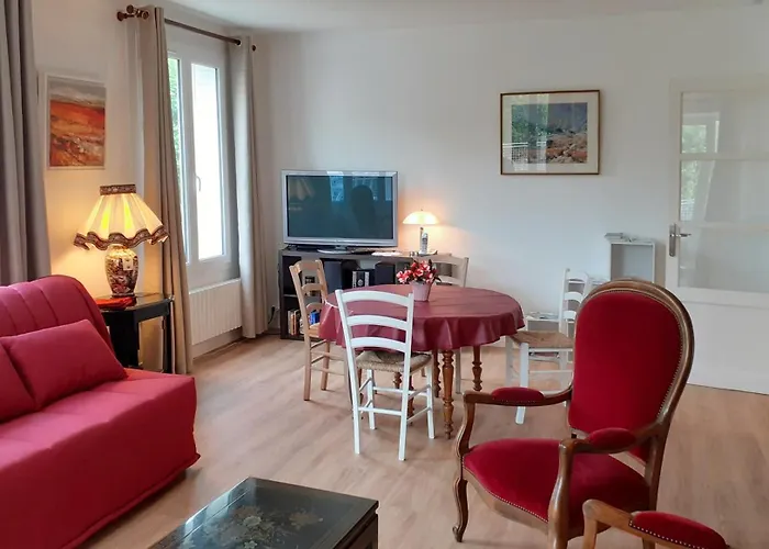 Le Quai De Juillet Caen